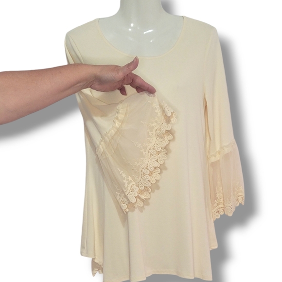✨️NWT✨️ ORIGAMI by Vivian - Cream Lace & Crochet - Picture 4 of 15